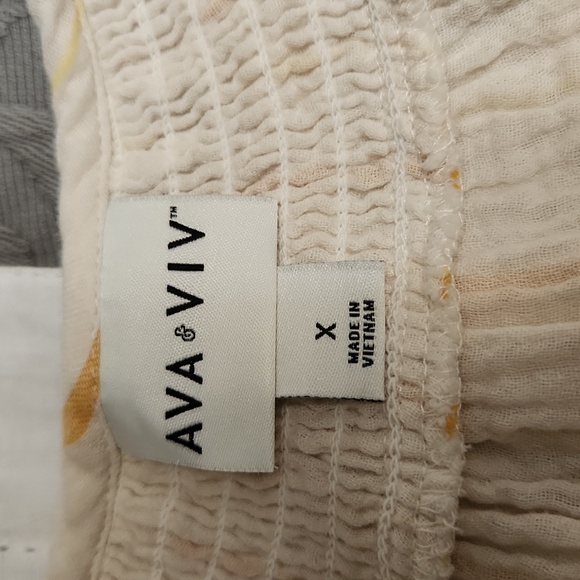 AVA & VIV  SIZE 1X TOP/BLOUSE - Picture 6 of 6